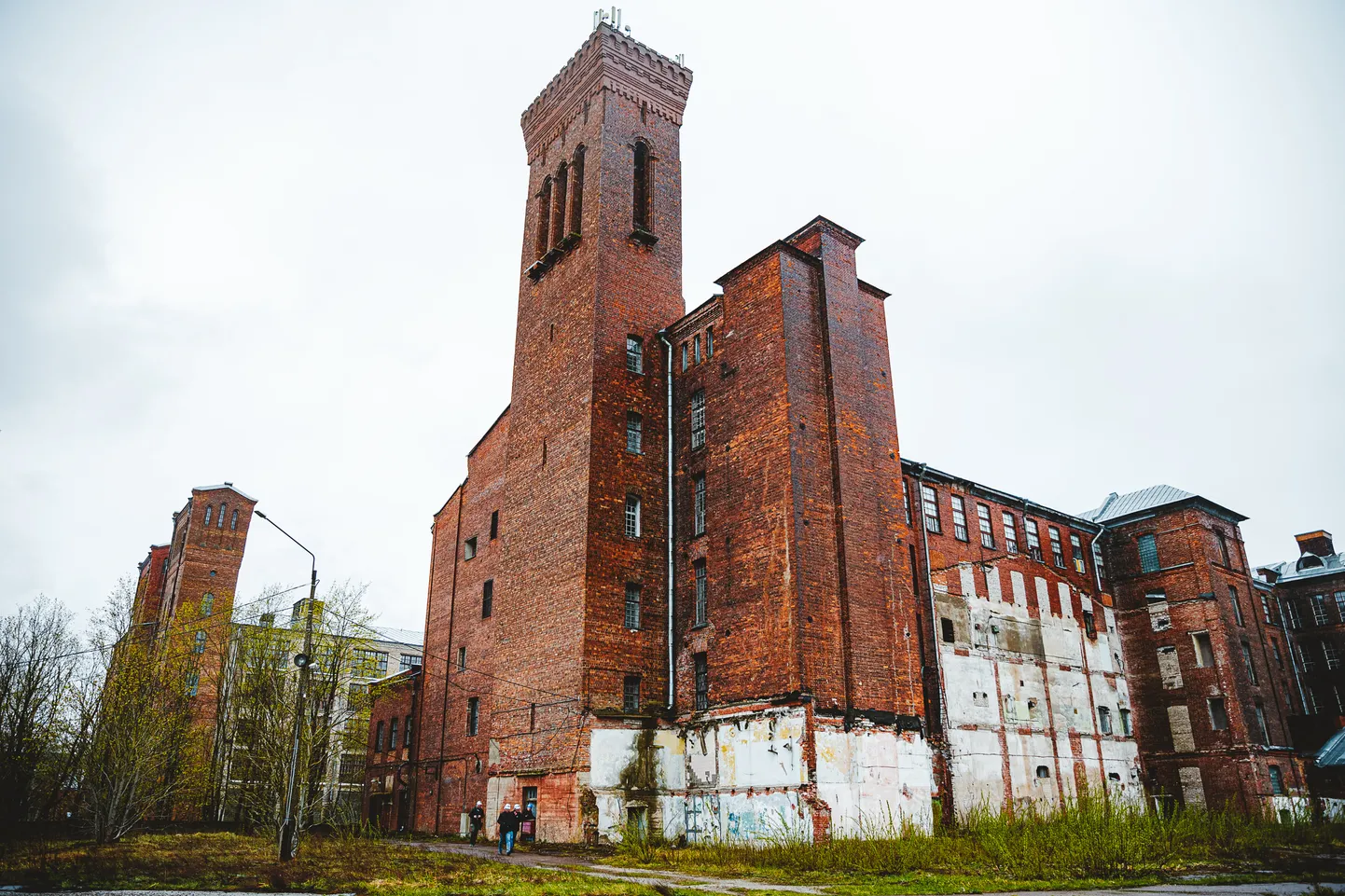 Üks Kreenholmi kvartali silmapaistvamaid ehitisi on Joala vabrik.