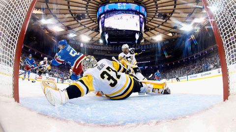 Šilovs priecīgs par komandas "ķīmiju". Krosbijs atzinīgi vērtē Latvijas vārtsargu