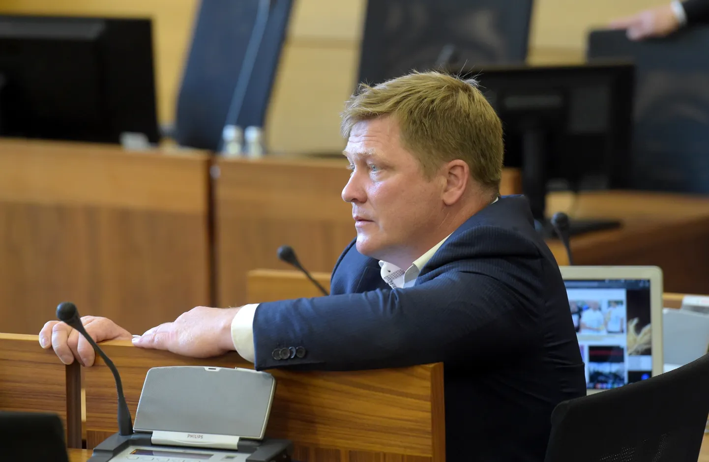 Viens no piketa organizatoriem JKP Rīgas domes frakcijas vadītājs Jānis Ozols