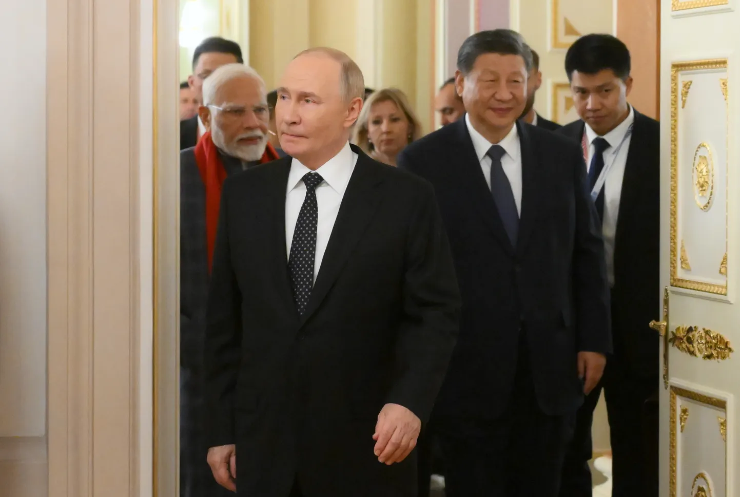 Vladimir Putin Kaasanis BRICSi riigipeadega tippkohtumise avaõhtusöögile saabumas.