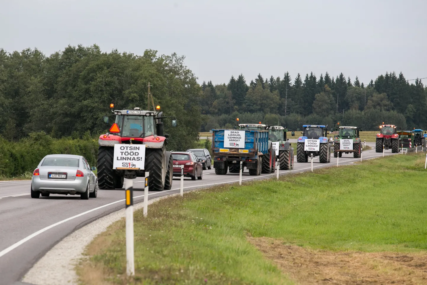 Põllumeeste protestikäik 2015. aastal. Toona sõitsid talunikud traktoritega Tallinnasse Toompeale avalikule koosolekule, et anda riigikogu liikmetele üle petitsioon ja teavitada avalikkust põllumajanduse mure­kohtadest.