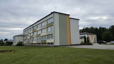 Vallavalitsuse hoiatusega mitte nõustunud koolijuht lahkub ametist