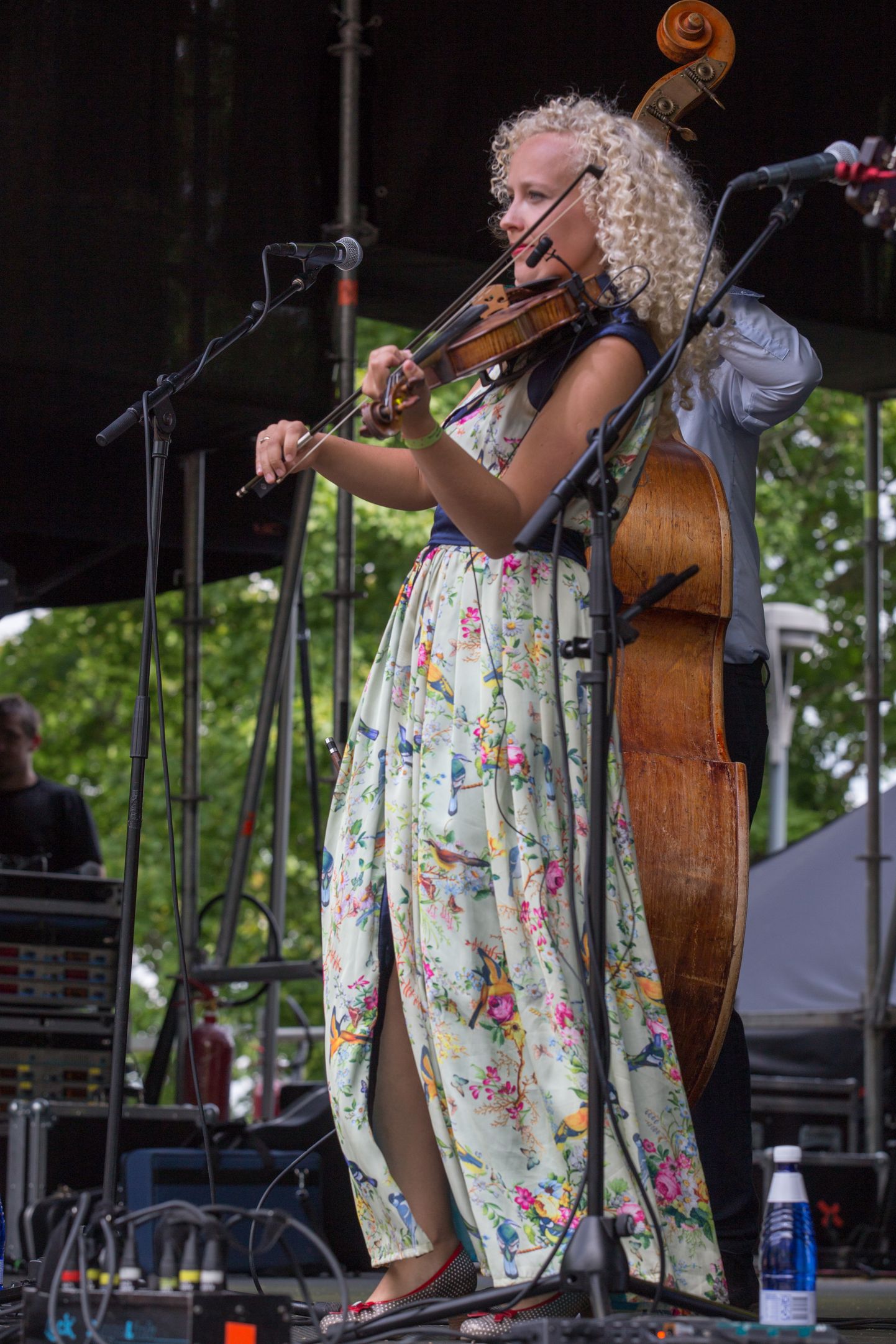 Curly Strings solist Eeva Talsi.