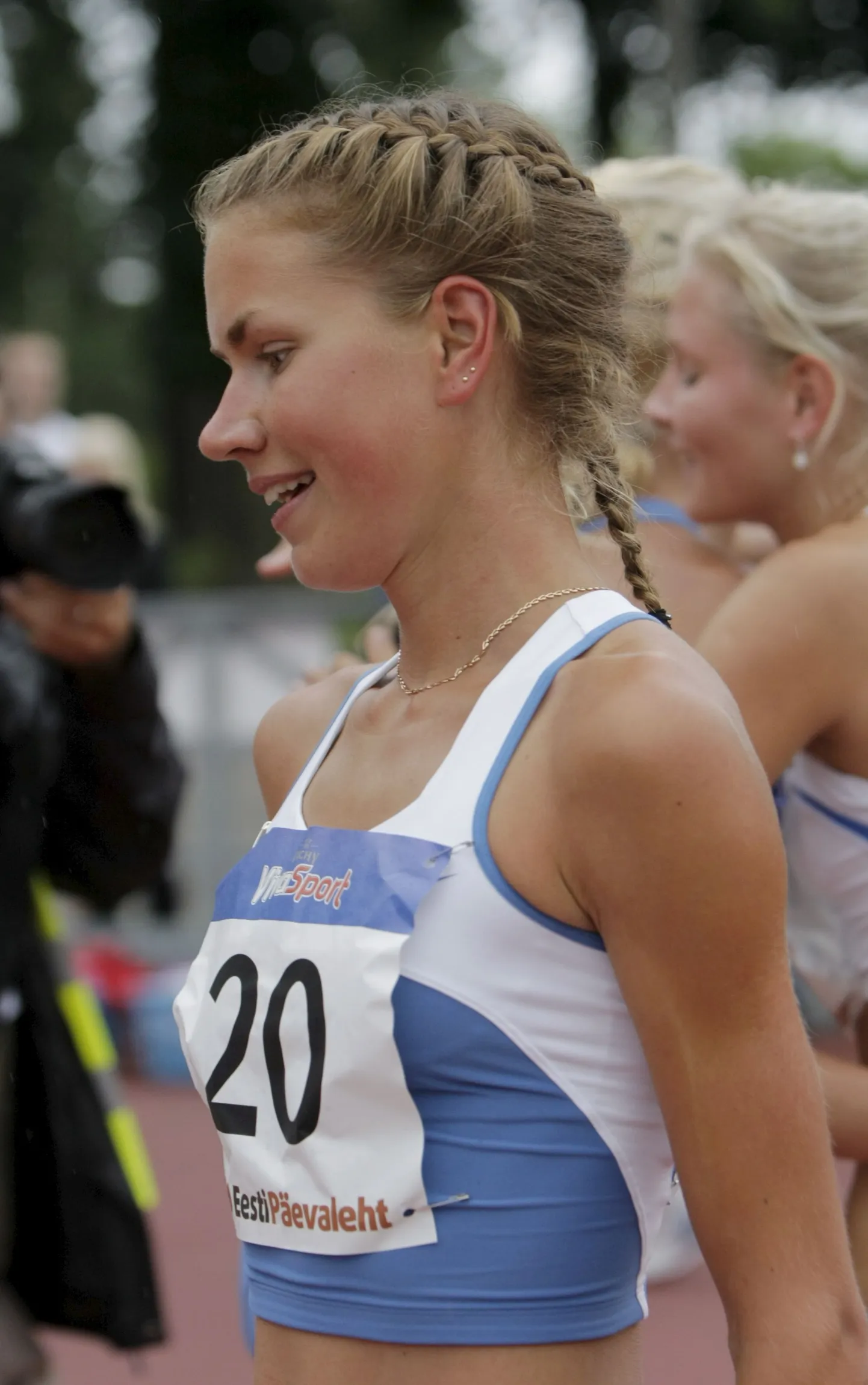 Laura Suur