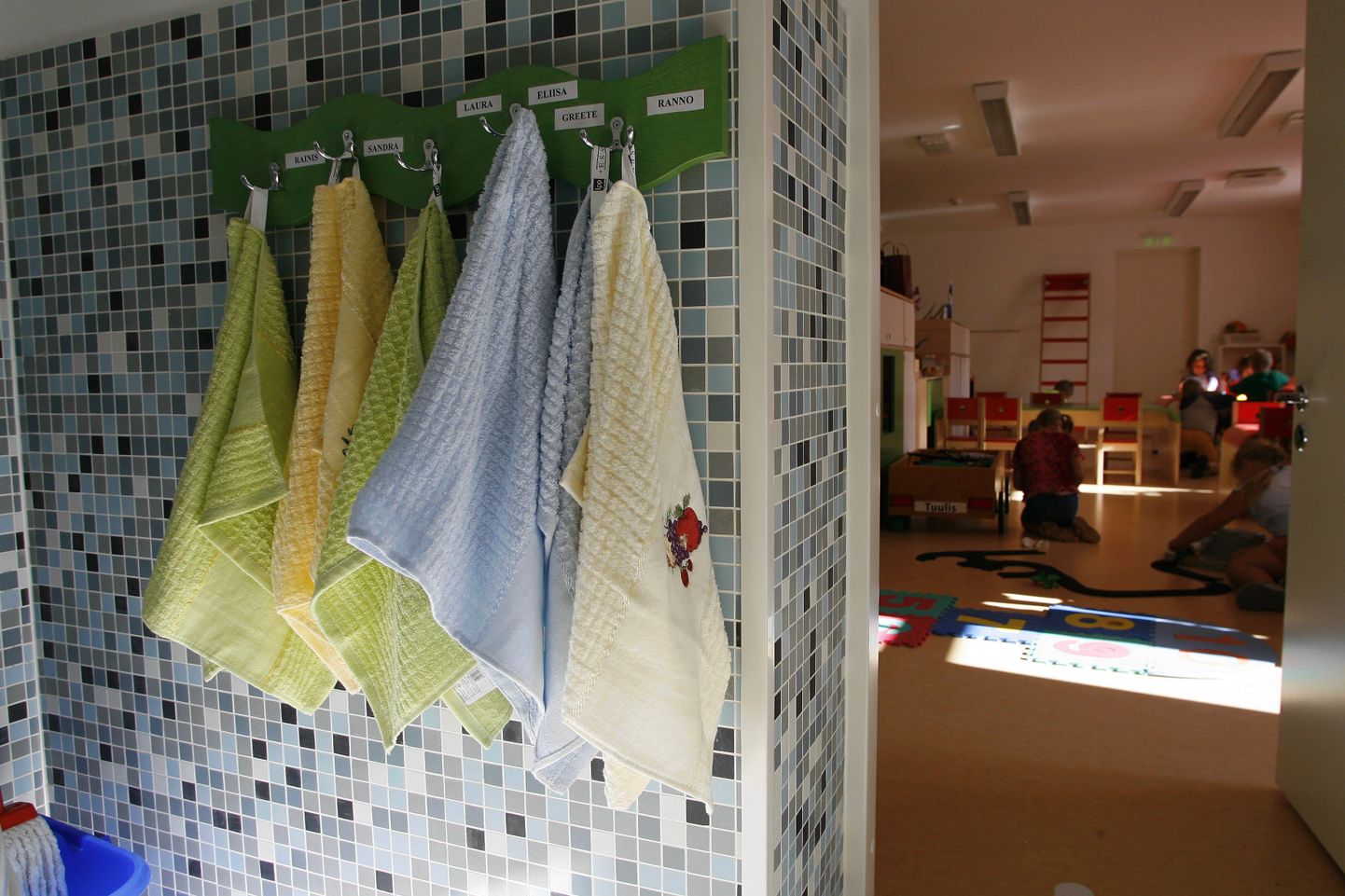 Lasteaias kuivavad käterätikud nagis.