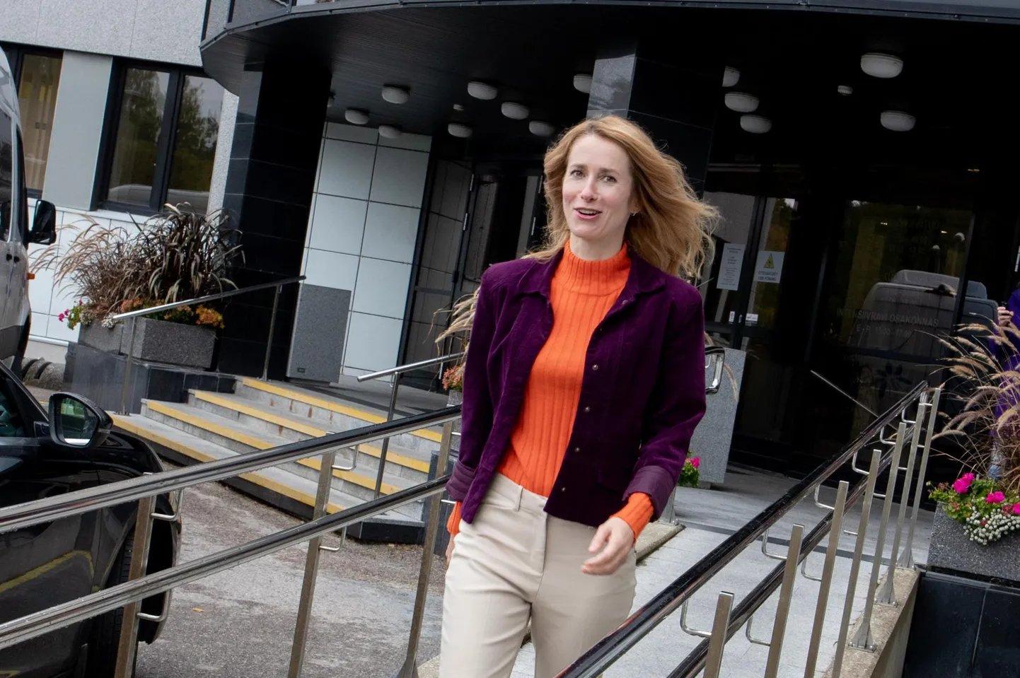 Täna Pärnut väisanud peaminister Kaja Kallas ütles, et me oleme harjunud, et elektrijaam on Ida-Virumaal, aga muutuvas maailmas tuleb väga palju erinevaid energiaallikaid, mis tähendab, et päikese- või tuulepark võib olla lähedal.