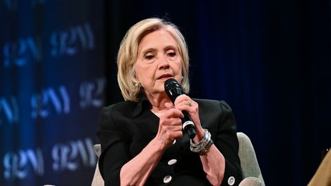 Clinton: Bideni otsus 2024. aastal uuesti kandideerida oli kohutav viga