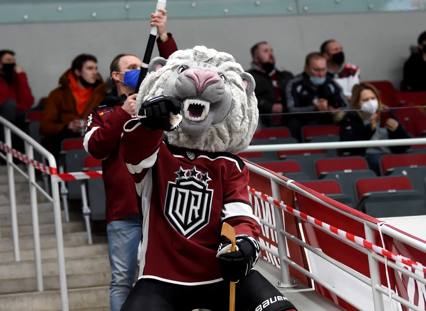 Kontinentālās hokeja līgas spēle starp Rīgas "Dinamo" un  Ķīnas Kunlun "Red star" komandām ''Arēnā Rīga''.