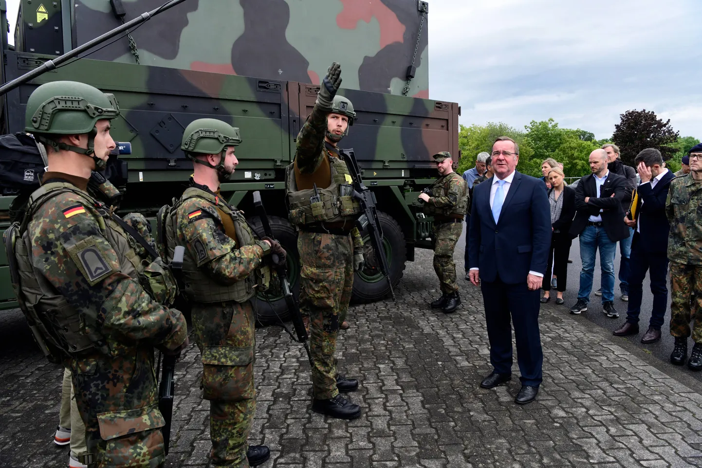 Saksa kaitseminister Boris Pistorius külastab sõdureid