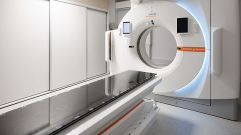 Stradiņos atklāta jauna staru terapijas simulācijas sistēma