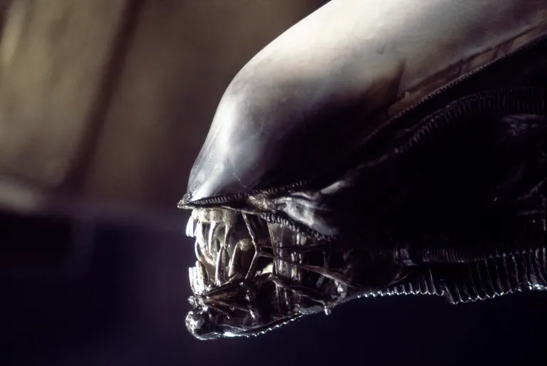 Ridley Scotti filmis «Tulnukas» mängis kosmilist koletist enam kui kaks meetrit pikk Bolaji Badejo.