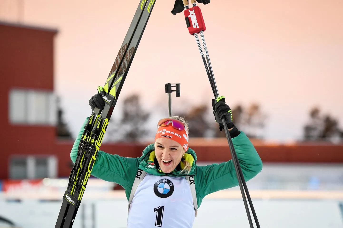 Denise Herrmann.