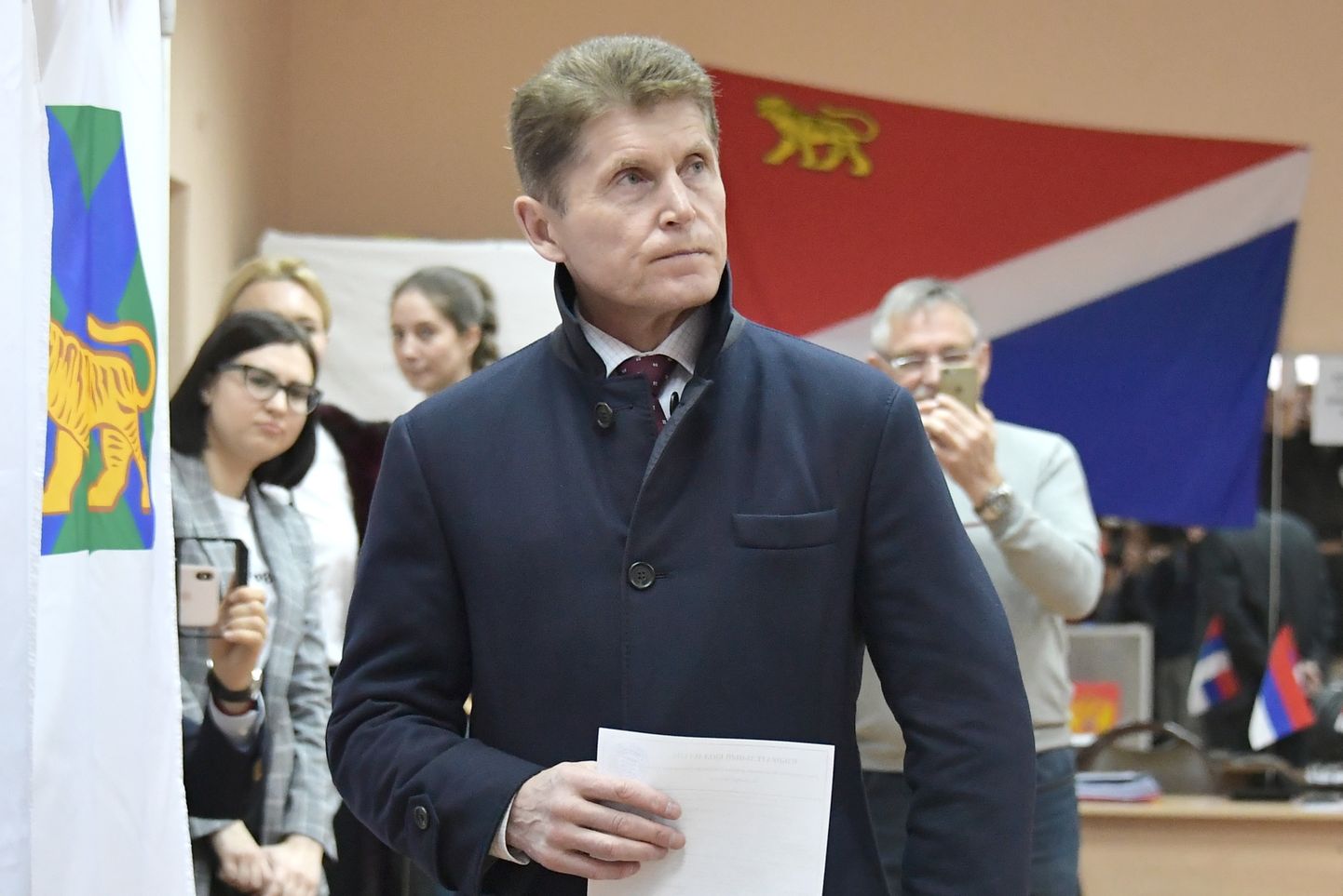 Oleg Kožemjako valimisjaoskonnas.