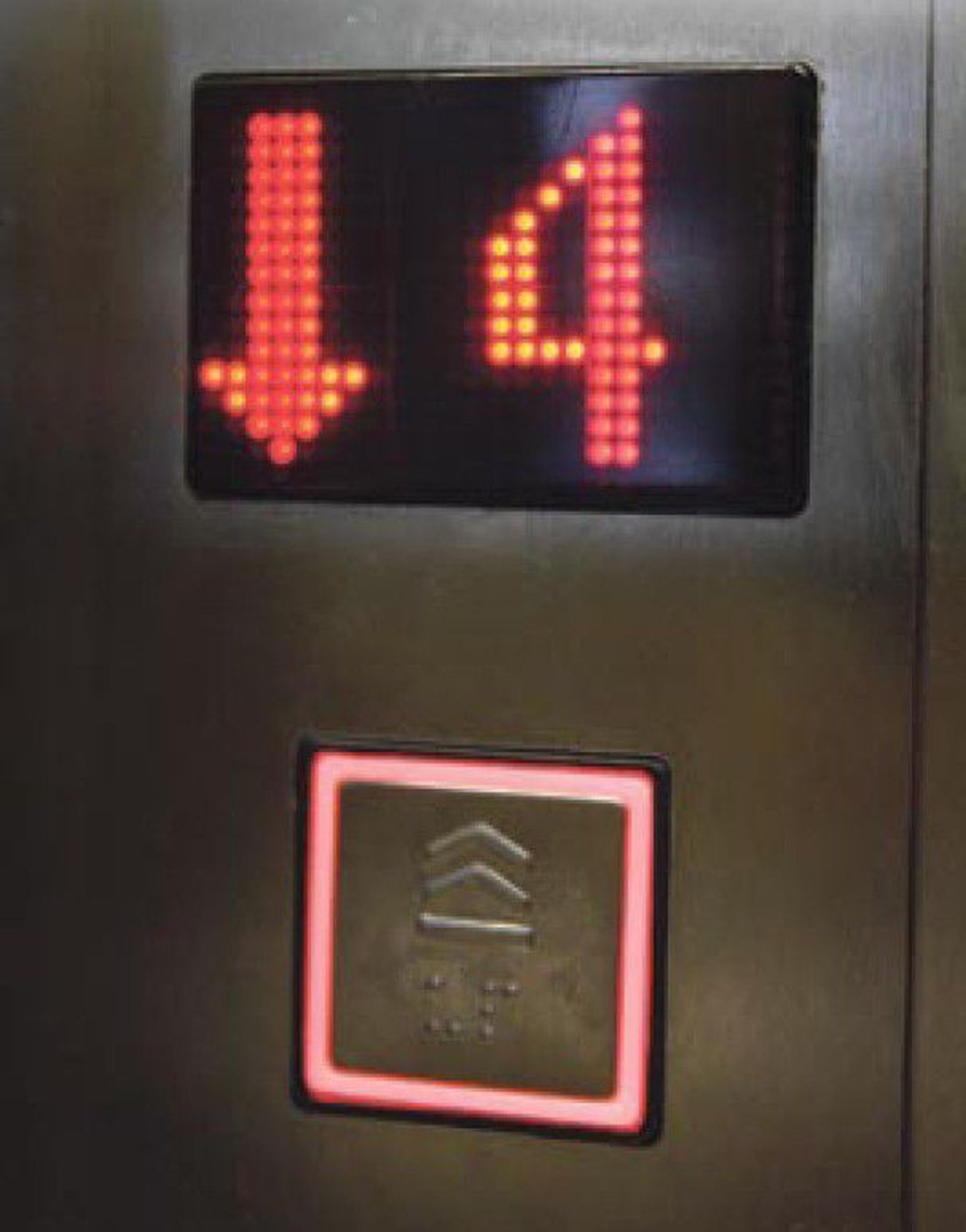 Uuemad liftid vajavad hooldust harvem, osa vanadest liftidest vajab aga põhjalikku renoveerimist. Kuna lifti moderniseerimine on kulukas, pakub riik ka võimalusi liftiomanike toetamiseks.