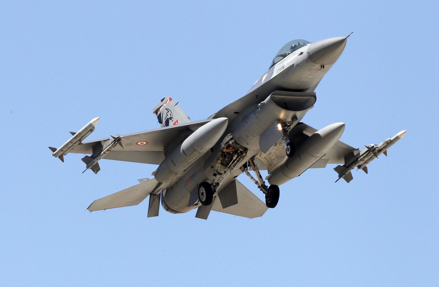 Türgi hävitaja F-16.