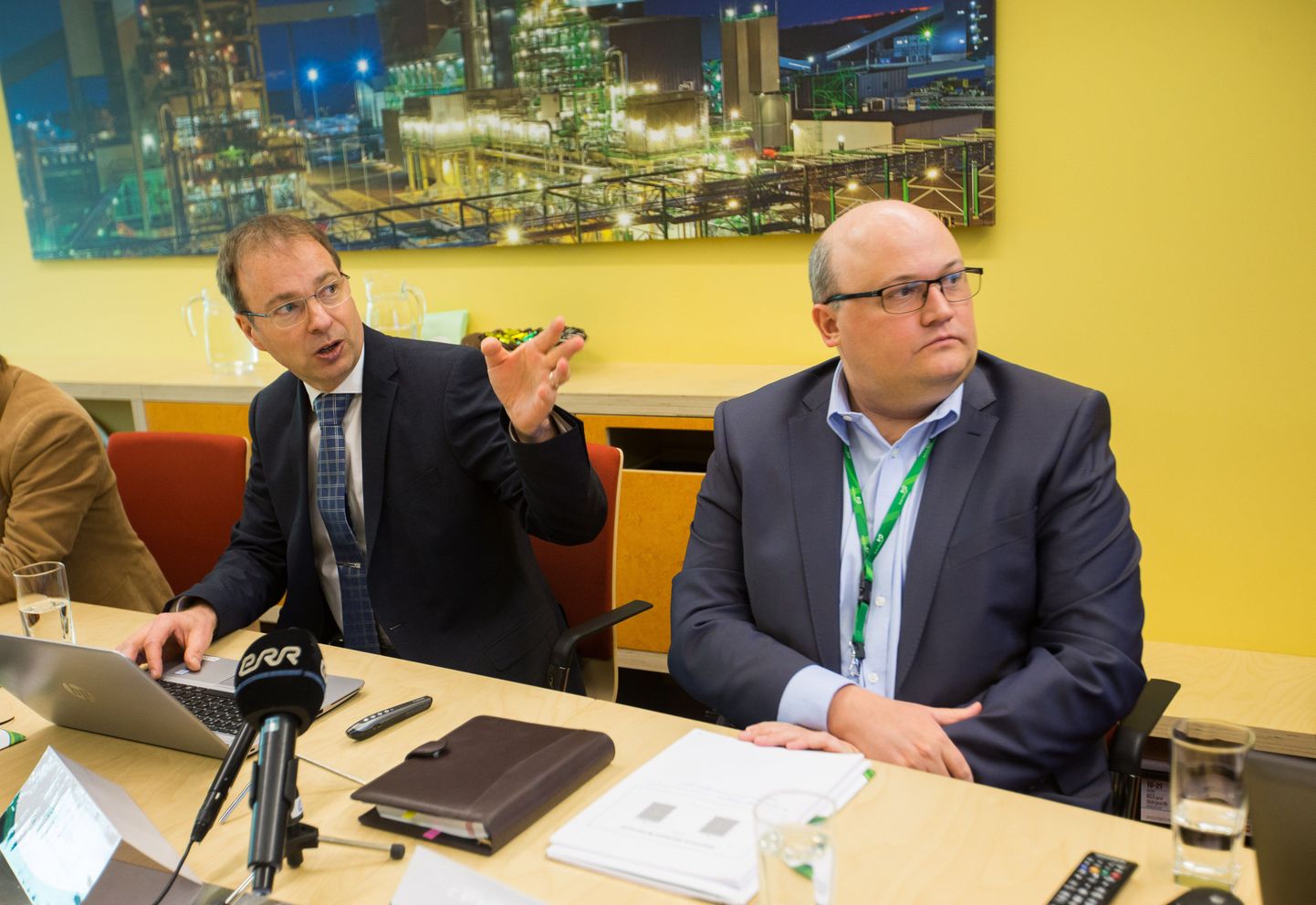 Eesti Energia juht Hando Sutter (vasakul) ja finantsjuht Andri Avila.