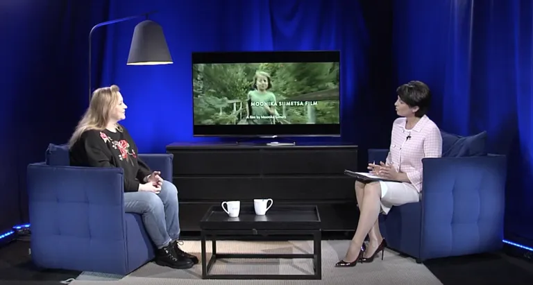 Студия Postimees: Юлия Ауг – путь из Нарвы в российский кинематограф. Всё ли было, как в кино? / Одежда ведущей: Luisa Spagnoli Estonia