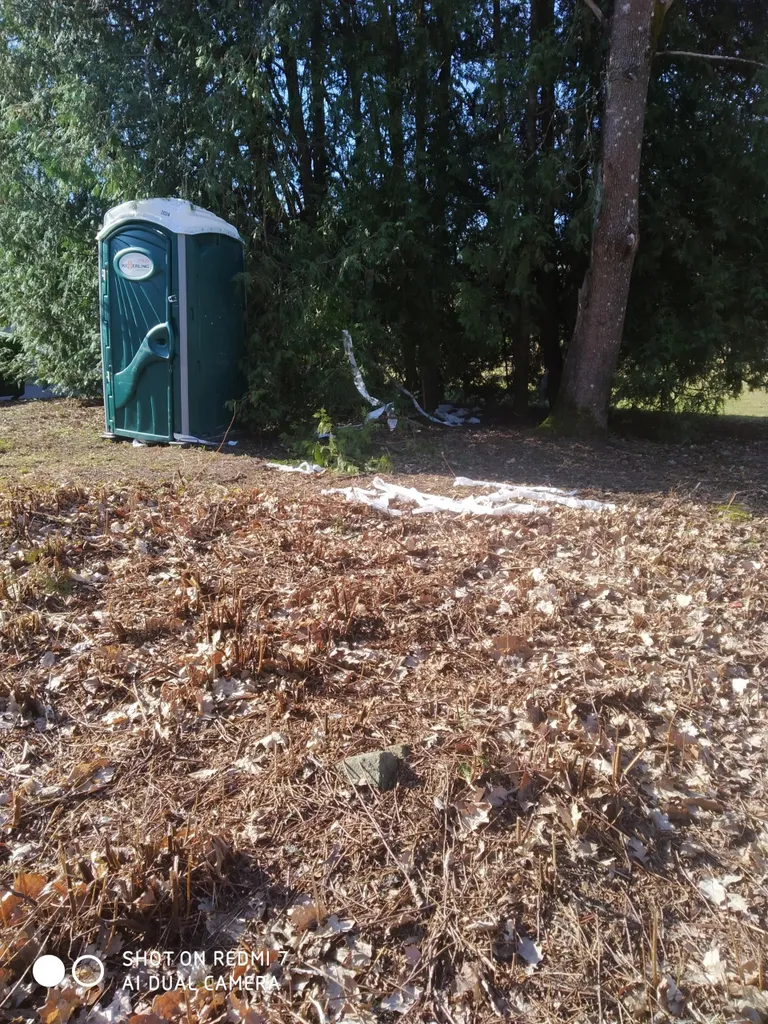 Peale kettakorvide jäi Sindis laamendanutele ette välitualett.