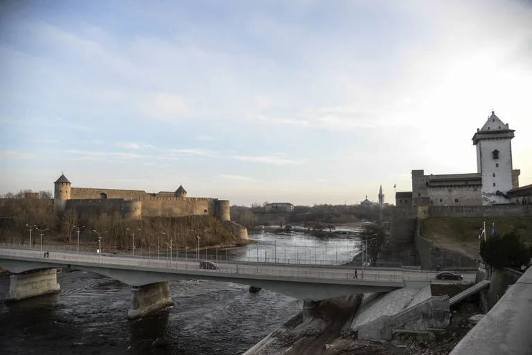 Narva ja Ivangorod.