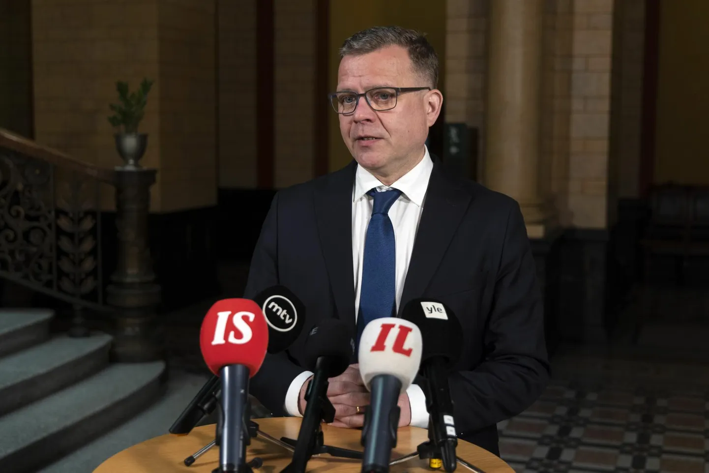 Kuu aega tagasi Soome parlamendivalimised võitnud Koonderakonna juht Petteri Orpo alustas eile nelja partei koalitsioonikõneluste juhtimist ning loodab, et uus valitsus saab paika juunis.