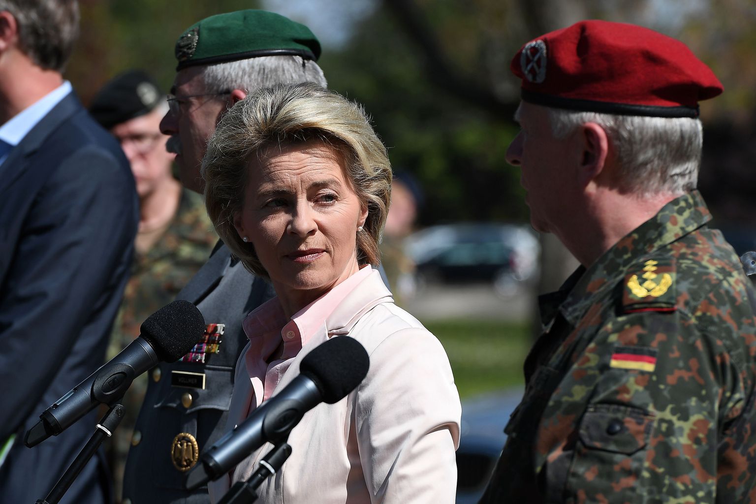 Saksa kaitseminister Ursula von der Leyen üleeile Prantsusmaa Illkirchis.