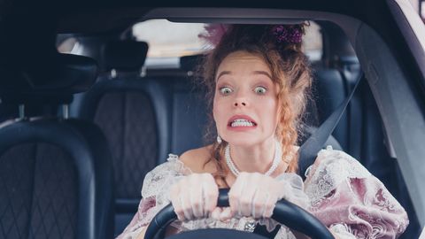 KIREMÕRV ⟩ Narva naistaksojuht langes armukadeda eksi ohvriks. Naine veel naljatles: «Juhul, kui mees maha laseb, on viisakam haiglasse minna»