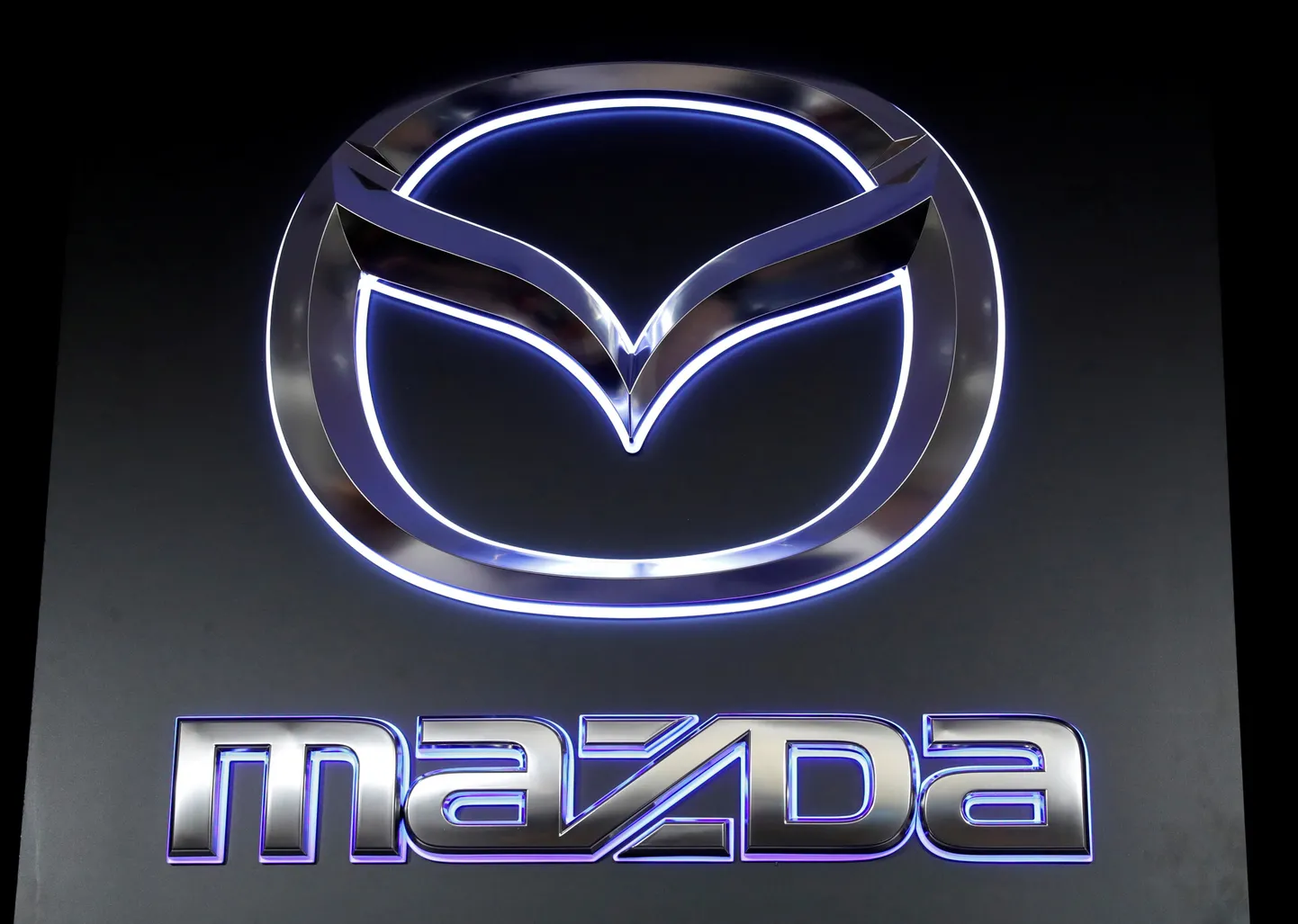 Логотип Mazda