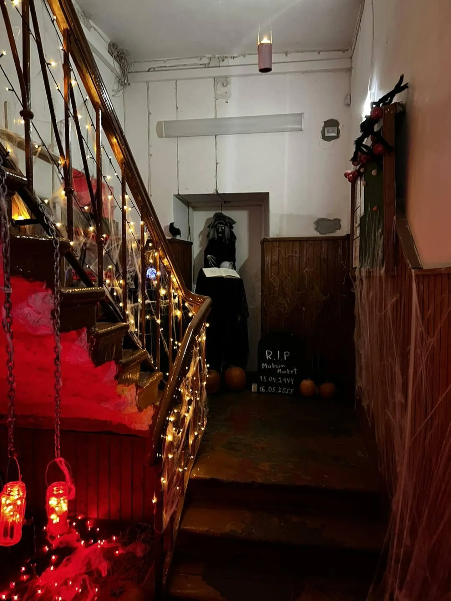Viru-Jaagupi noortetuba muutus halloween&#39;i ajal hirmsaks koletiste kambriks.