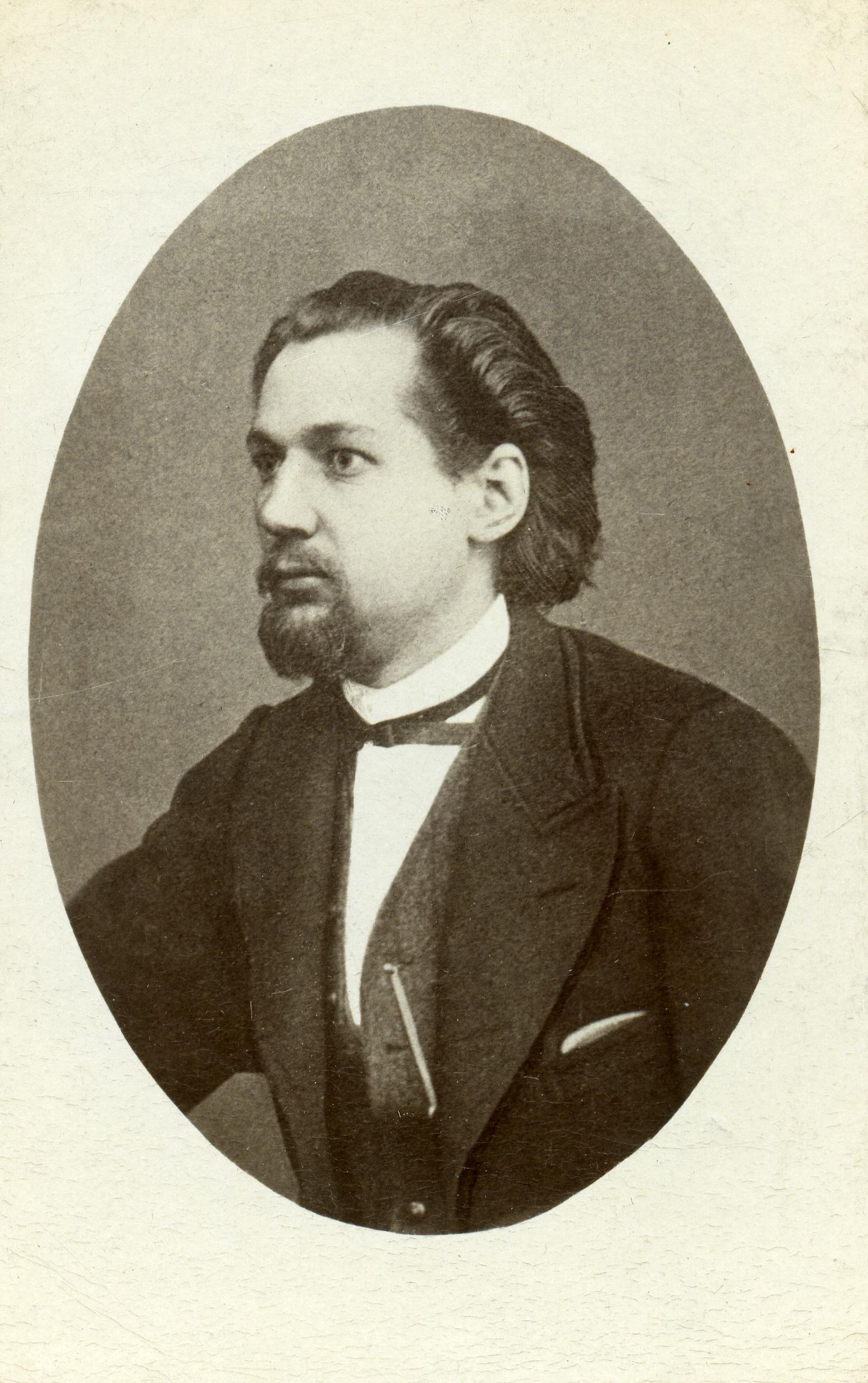 Aleksander Kunileid (1845–1875) kirjutas 1869. aasta talvel ja kevadel esimesele laulupeole mõeldes kolm laulu.