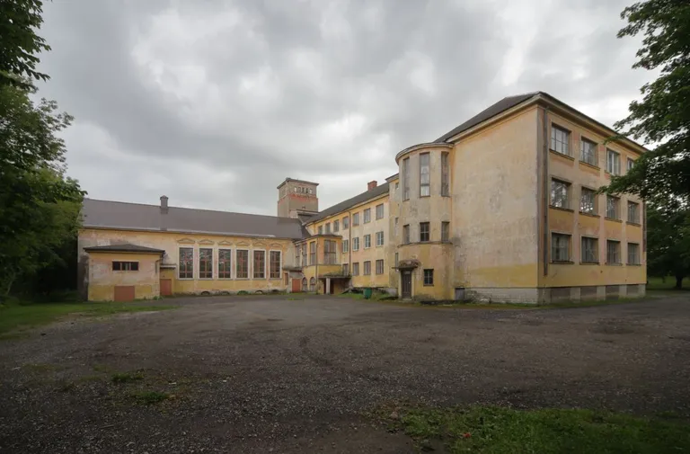 Vaade hoone tagafassaadile, 2020.