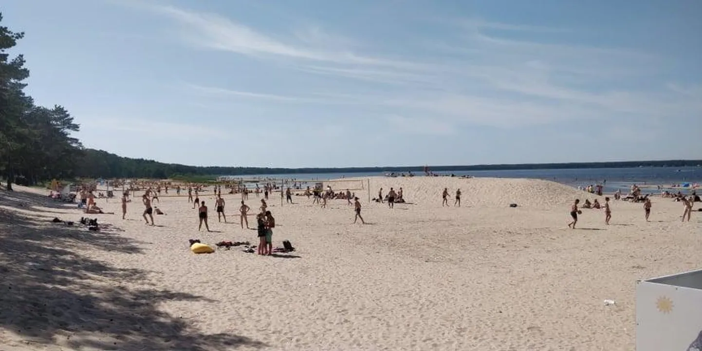 Soe ilm tõi inimesed Võsu randa.