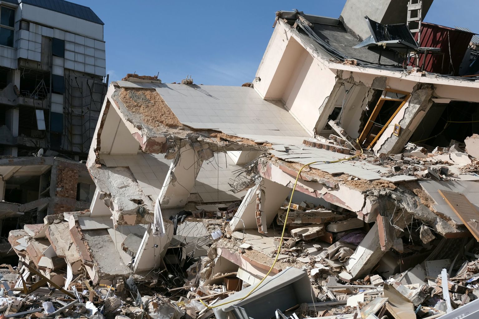 Veebruari maavärinas hävinenud hoone Türgi Hatay provintsis. Foto on illustratiivne.