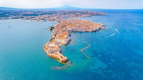 HÄSTI HOITUD SALADUS ⟩ See alahinnatud Itaalia saar on paljude hinnangul üks riigi kaunimaid paiku