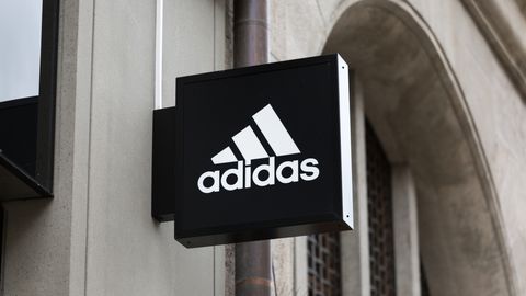 KAS TEADSID? ⟩ Adidase logo peidab endas varjatud sõnumit