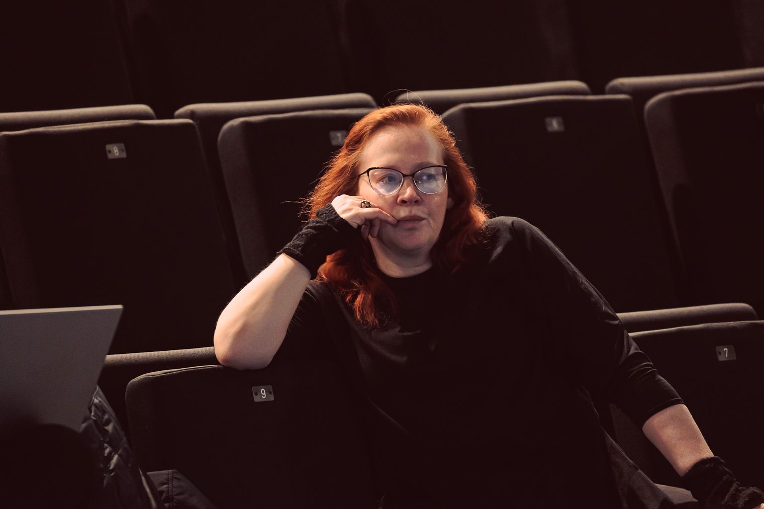Юлия Ауг в прошлом году стала художественным руководителем проектов "Vaba Lava Narva", но также успела создать новый большой спектакль на сцене Русского театра Эстонии.