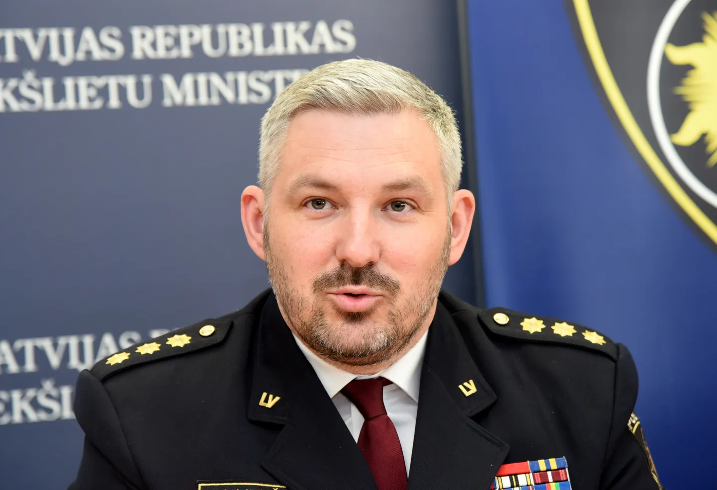 Valsts policijas Galvenās kārtības policijas pārvaldes priekšnieks Artis Velšs piedalās preses konferencē, kurā informē par aktuālajiem bērnu drošības jautājumiem, nelaimes gadījumu statistiku un risinājumiem, lai veicinātu bērnu drošību.