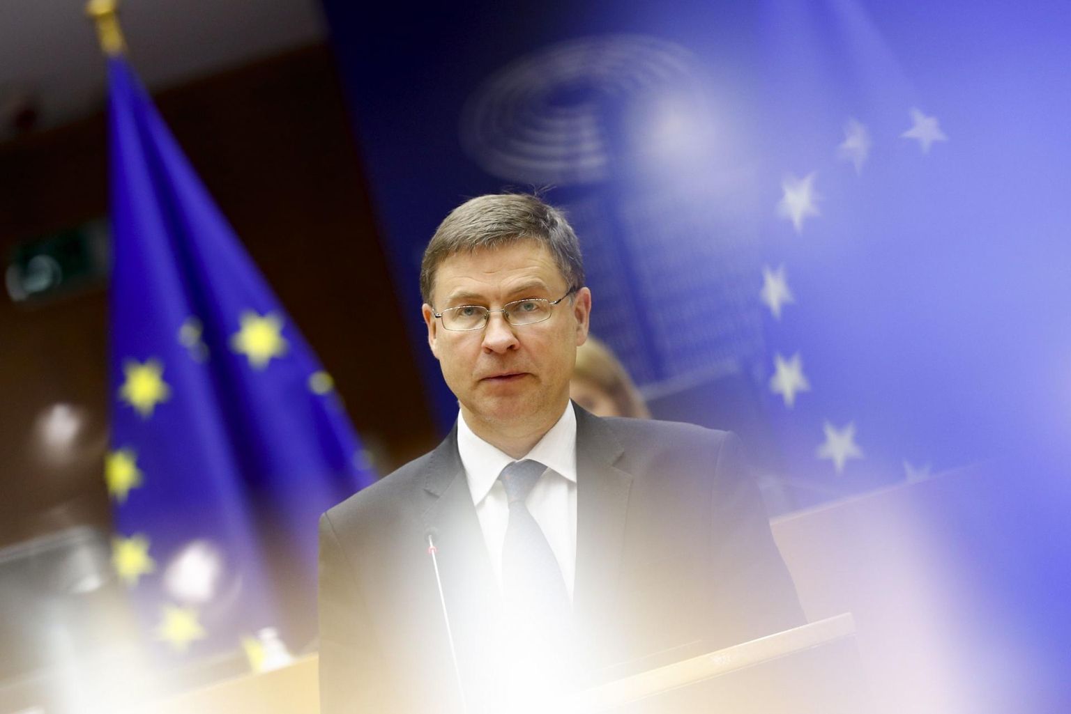 Euroopa Komisjoni asejuht Valdis Dombrovskis peab ELi ühtset maksusüsteemi oluliseks eelkõige keskkonnaga seotud tegevuste reguleerimisel.  