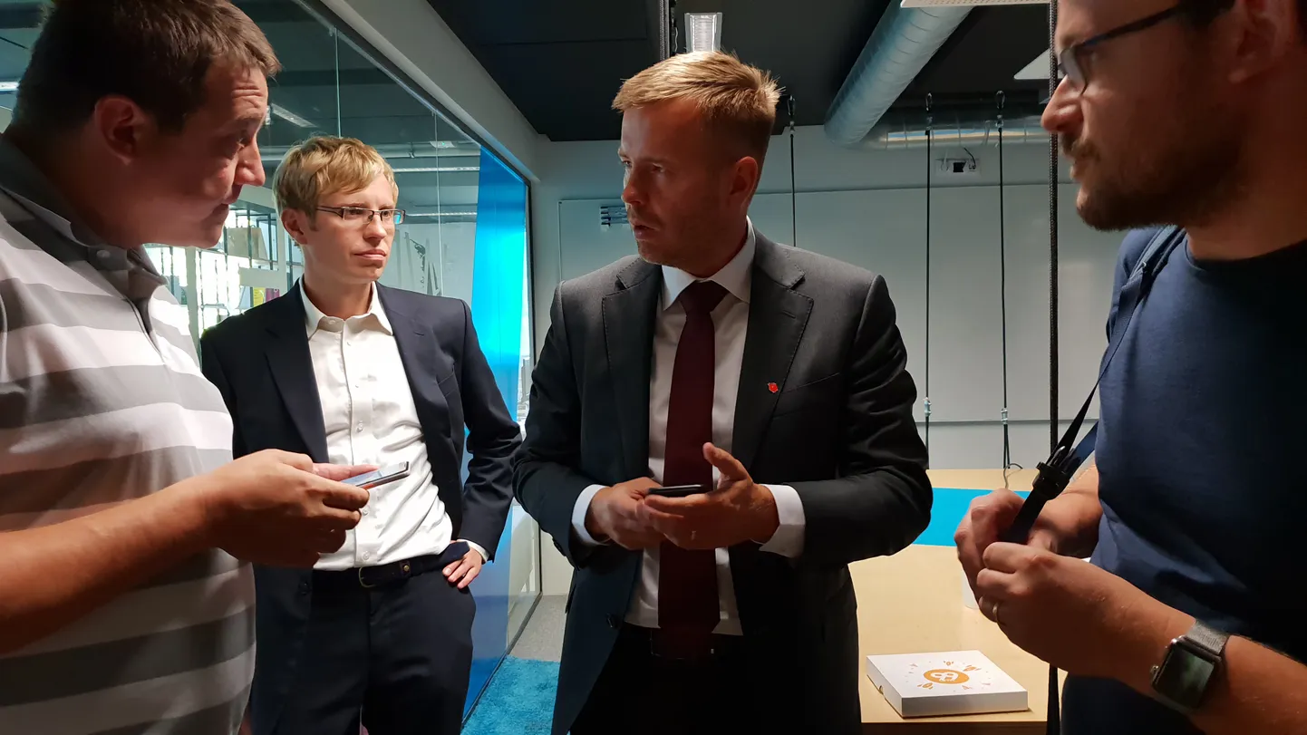 Rene Tammist kohtus startup-kogukonna liidrite Sten Tamkivi ja Jevgeni Kabanoviga (Taxify)