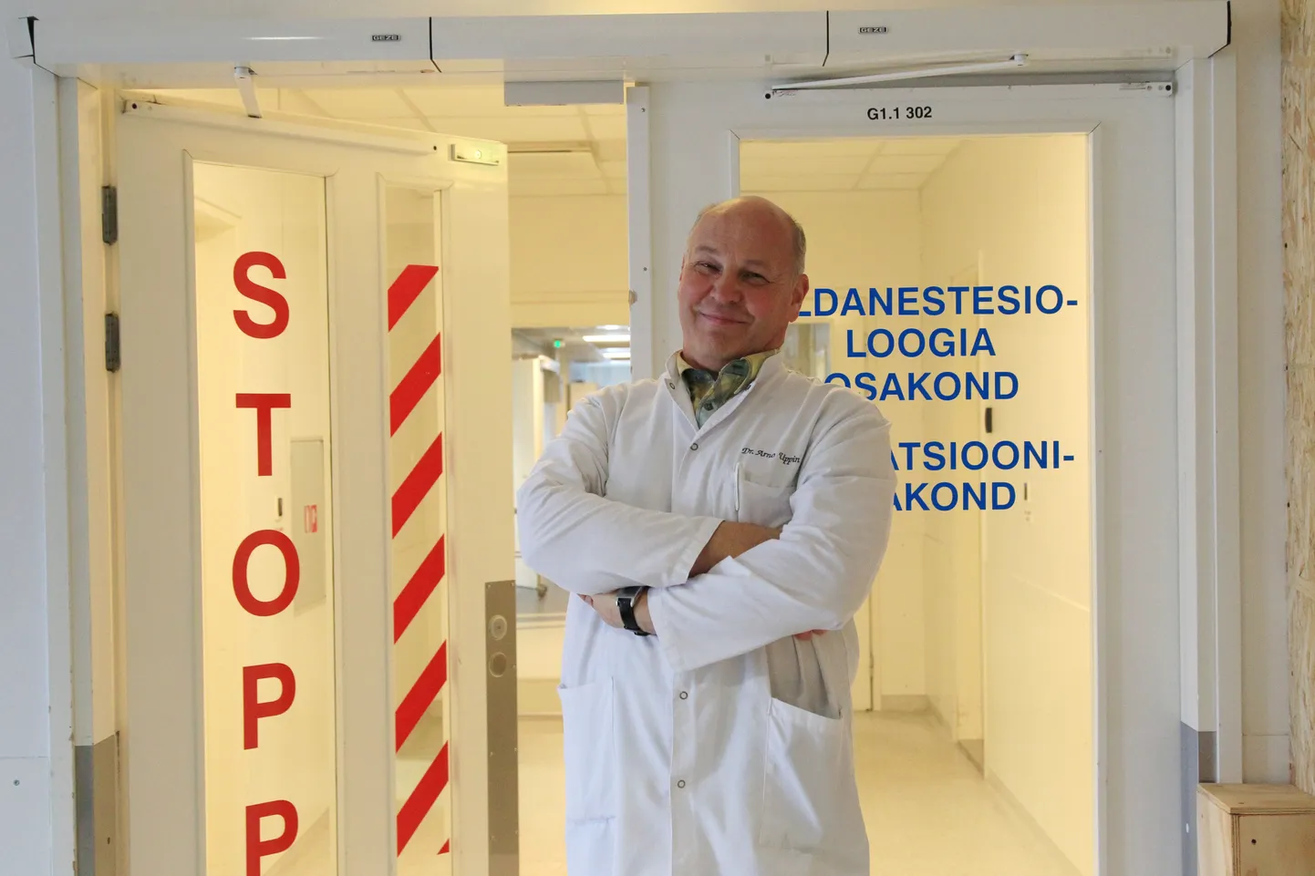 Tartu ülikooli kliinikumi onkogünekoloog Arno Uppin on nakatava naeru ja hea huumorimeelega arst, kelle puhul ei pea imestama, miks ta oma patsientidele meeldib.