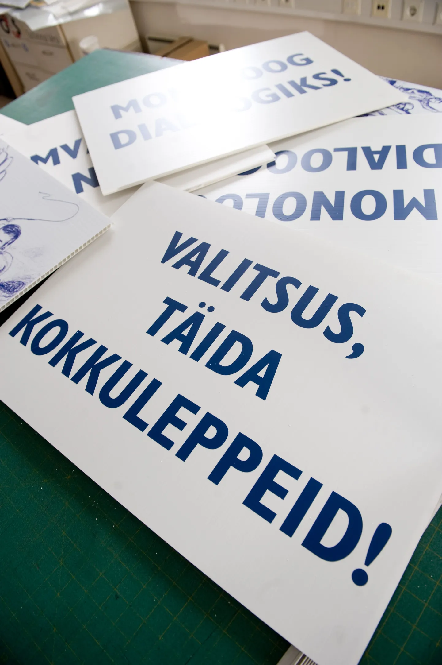 Meeleavalduse plakatid. Foto on illustreeriv.