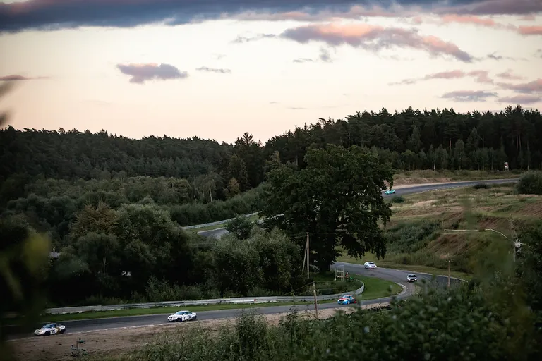 BMW 325 CUP sacensības