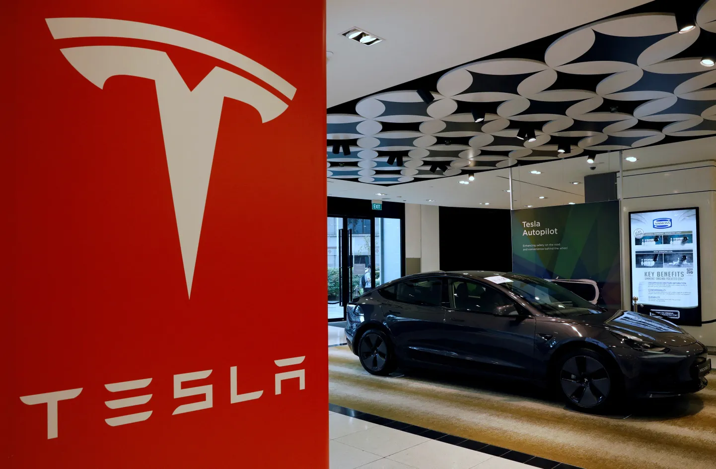 Tesla müük ei edene, seetõttu tuleb suurkoondamine