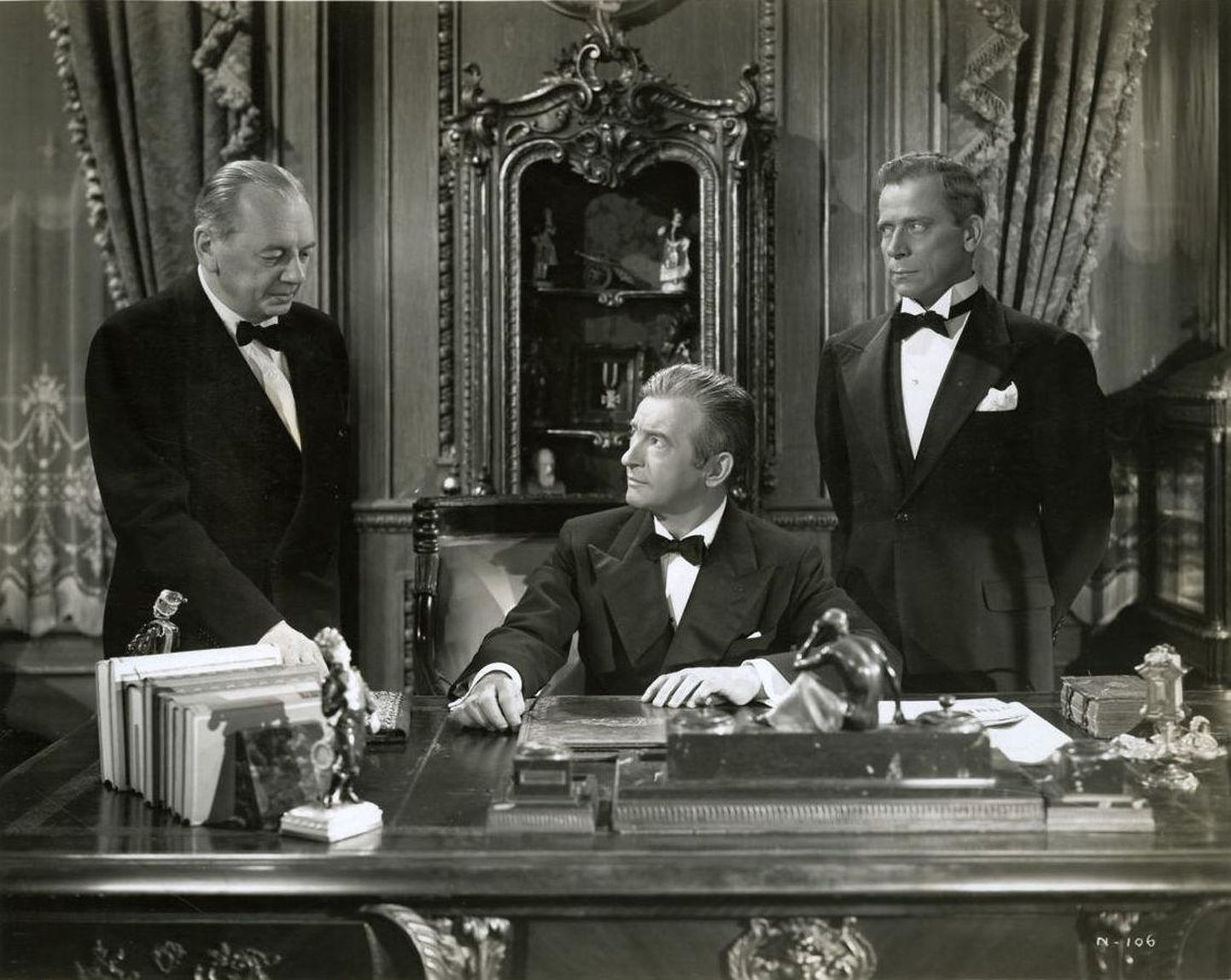 Alferd Hitchcocki film «Notorious» (1946): vasakult Reinhold Schunzel, Claude Rains ja Ivan Triesault. FOTO: kaader Filmist