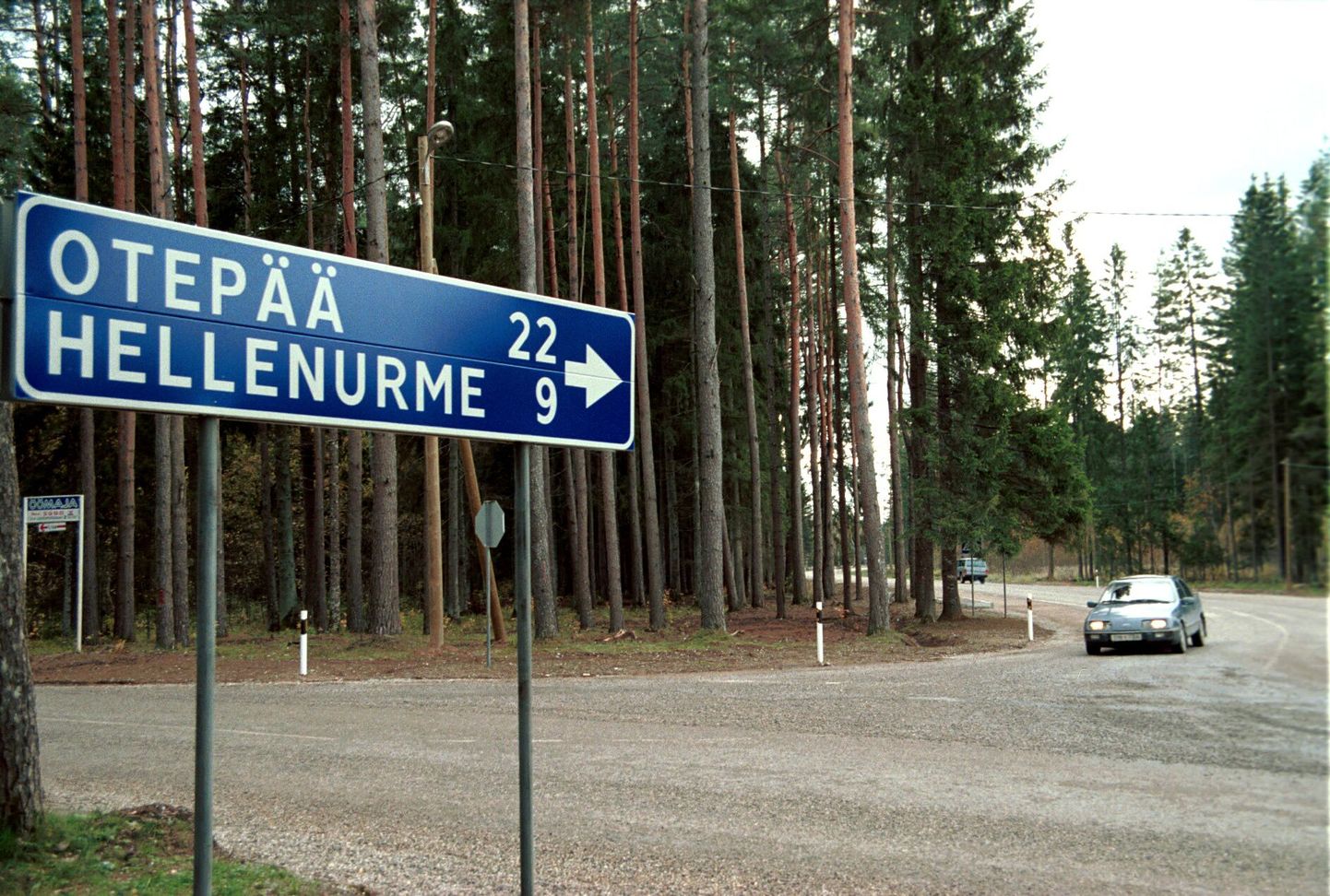 Elvast Otepääle ja Hellenurme viiv maantee.