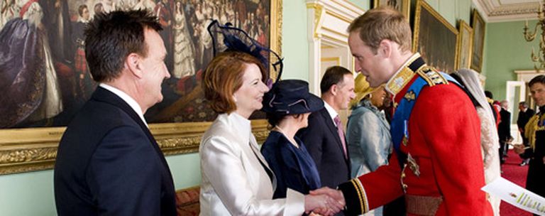 Джулия Гиллард и Тим Матисон на приеме в королевском дворце 