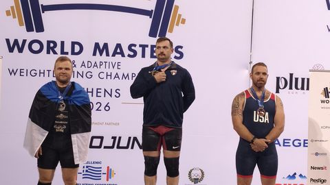 Tõstja Andres Viksi tuli veteranide maailmameistrivõistlustel hõbedale