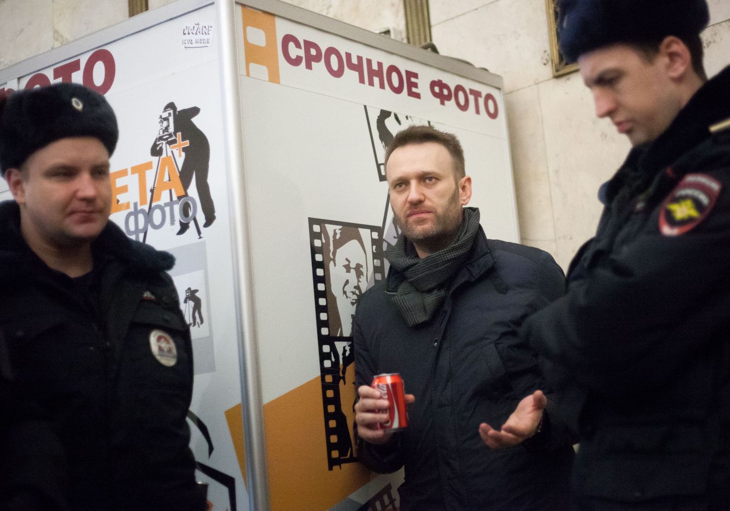 Navalnõi Moskva metroos politsei valve all.