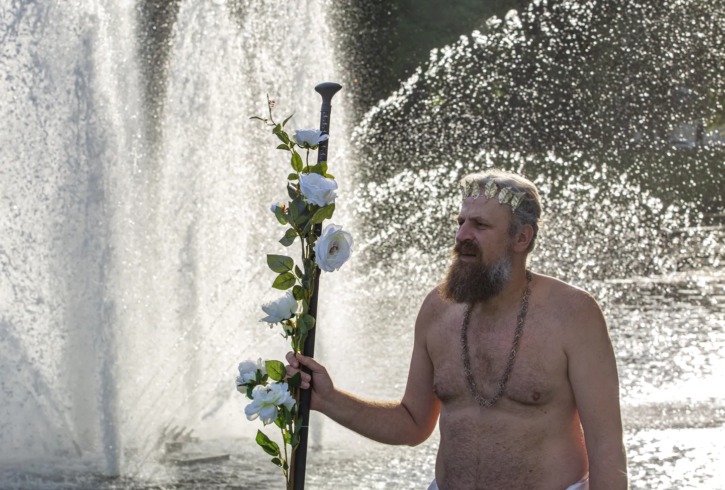 Karnevāls uz SUP dēļiem ''Gaismas bruņinieku brauciens'' Pilsētas kanālā.