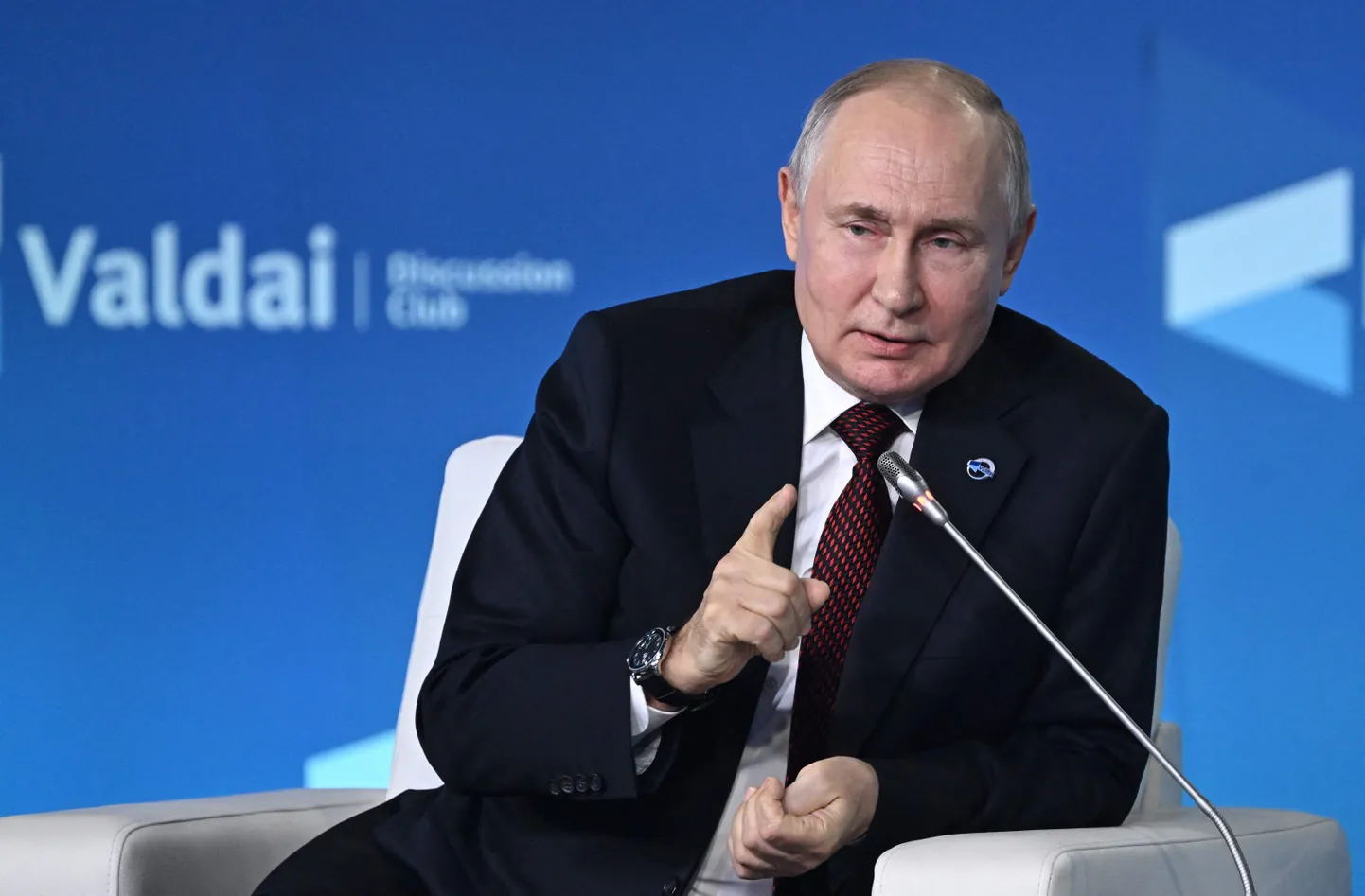 Putin pidas Valdai konverentsil õpetliku loengu, kus väitis, et Venemaa pole sõda algatanud ja sõdib lääneriikide kolonialismi vastu. 5. oktoober 2023.