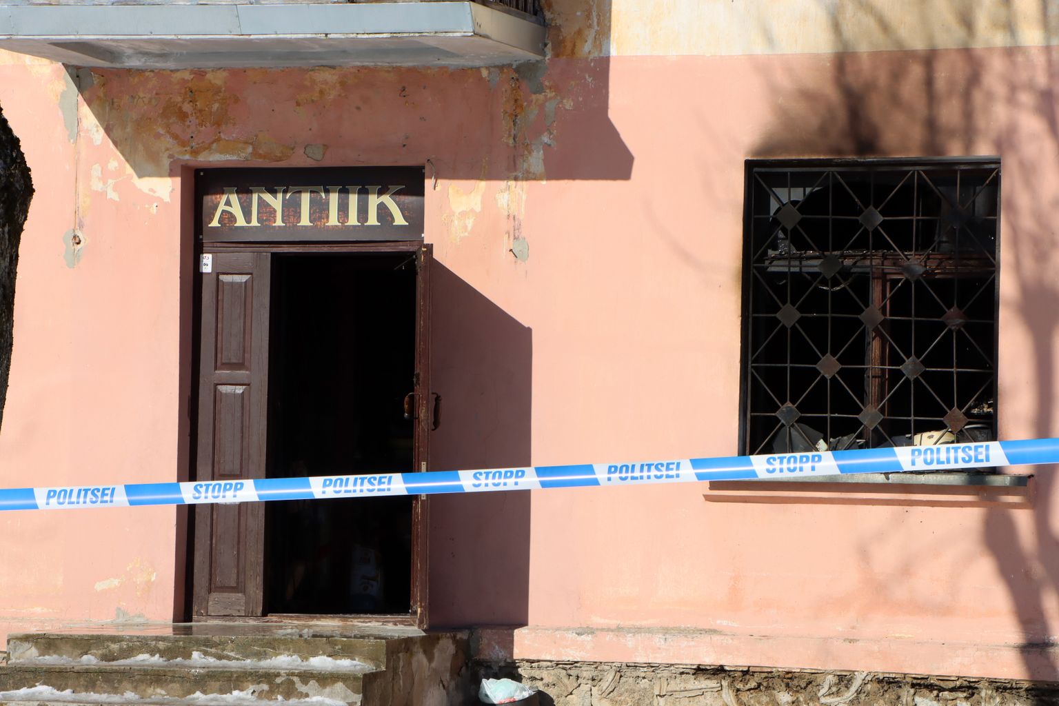 Selles majas toimus esmaspäeva ennelõunal plahvatus, milles kahtlustatakse 43aastast meest.